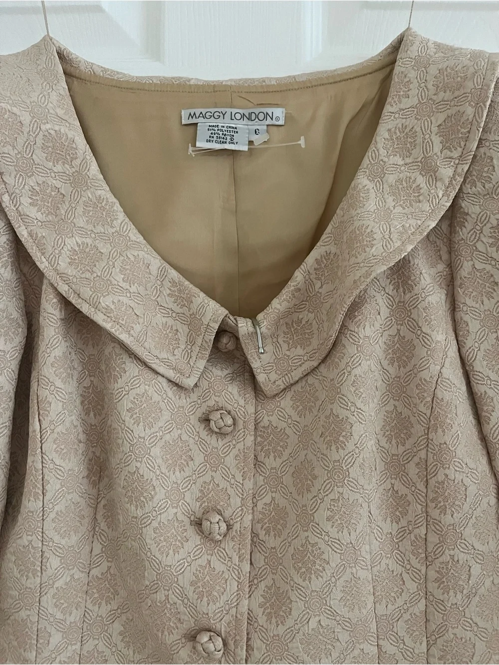 Vintage Maggy London Beige Jacquard Two-Piece Skirt Set - Picture 4 of 6